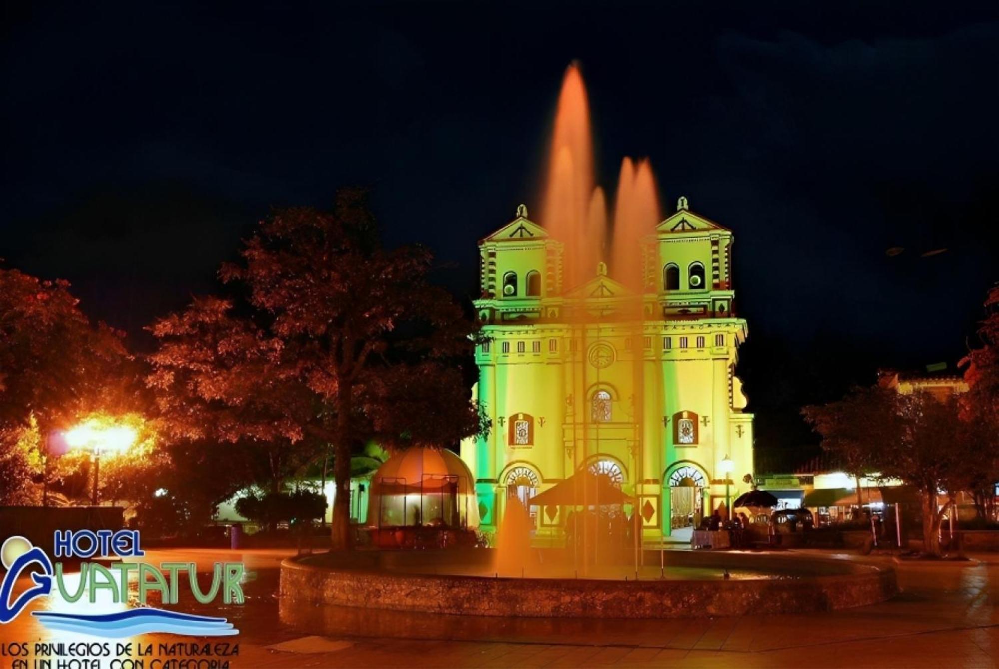 Hotel Guatatur Guatapé Exteriör bild