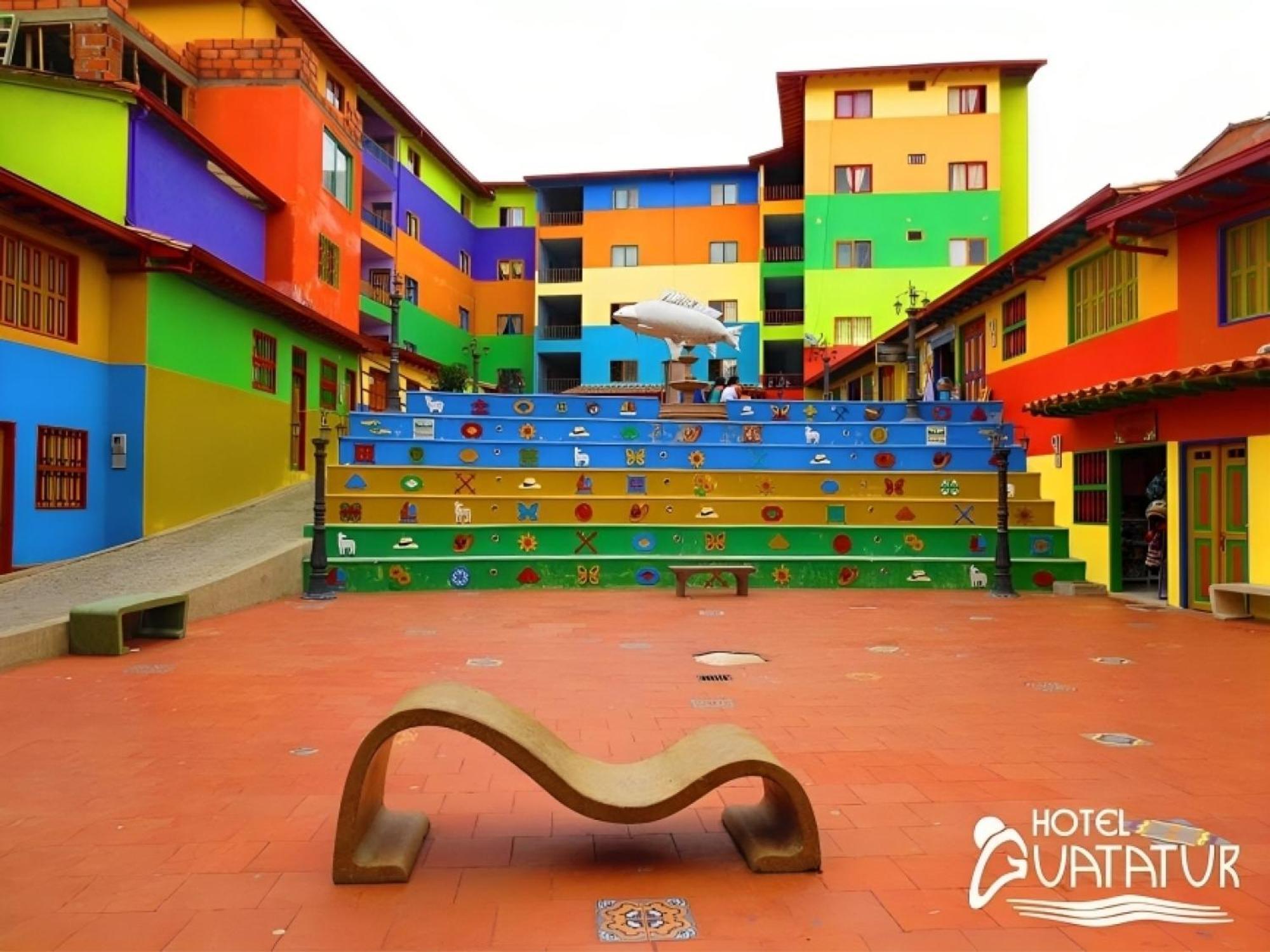 Hotel Guatatur Guatapé Exteriör bild