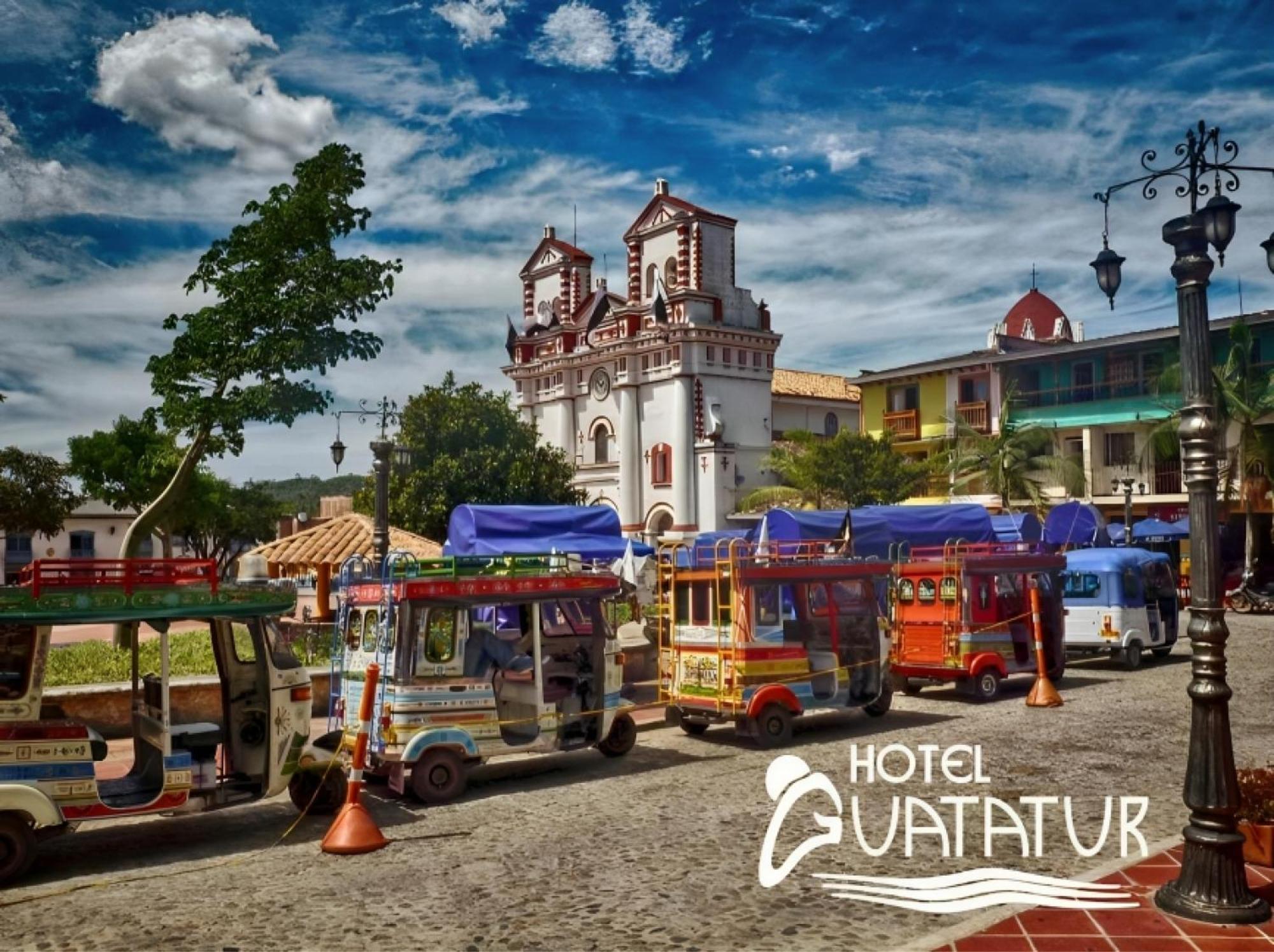 Hotel Guatatur Guatapé Exteriör bild
