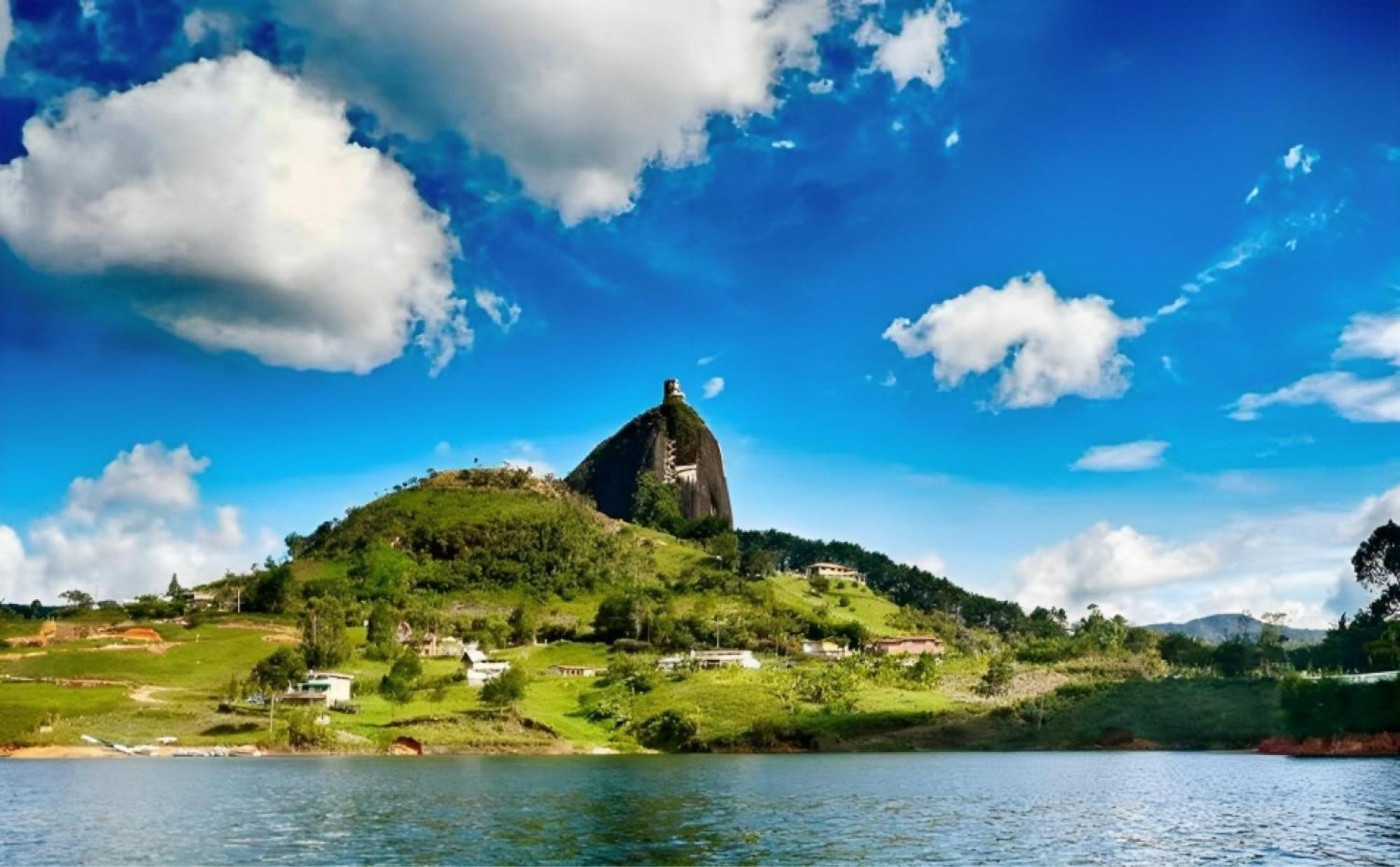 Hotel Guatatur Guatapé Exteriör bild