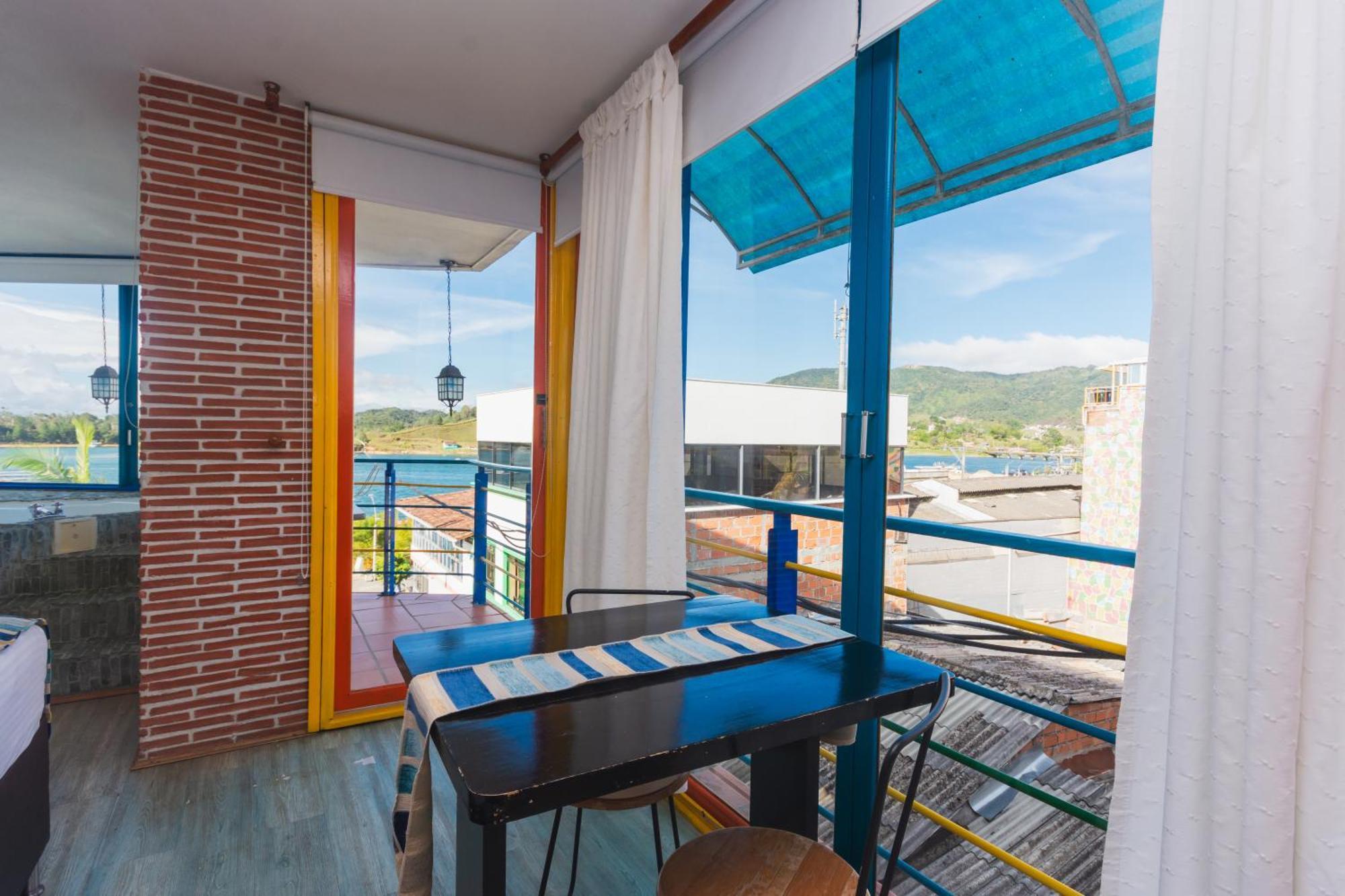 Hotel Guatatur Guatapé Exteriör bild