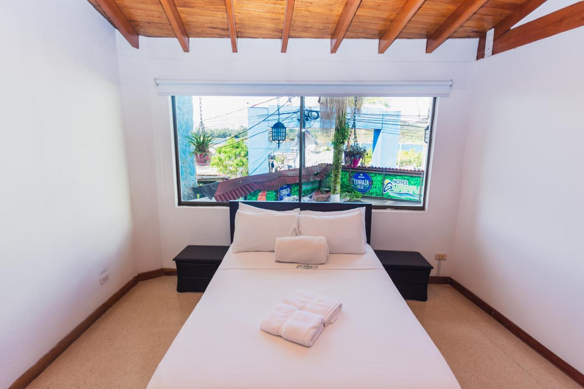 Hotel Guatatur Guatapé Exteriör bild